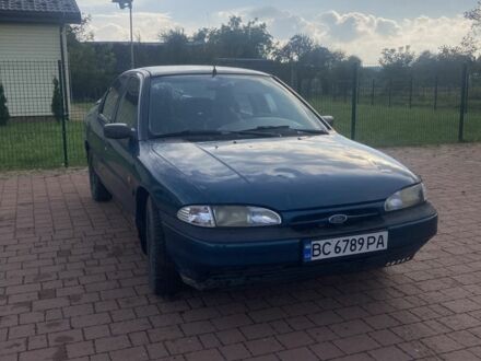 Синій Форд Мондео, об'ємом двигуна 1.8 л та пробігом 280 тис. км за 1528 $, фото 1 на Automoto.ua