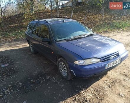 Синий Форд Мондео, объемом двигателя 1.8 л и пробегом 300 тыс. км за 999 $, фото 1 на Automoto.ua