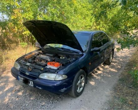 Синий Форд Мондео, объемом двигателя 1.8 л и пробегом 450 тыс. км за 1800 $, фото 1 на Automoto.ua