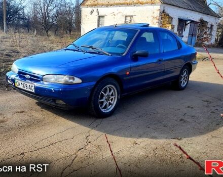 Синій Форд Мондео, об'ємом двигуна 1.6 л та пробігом 251 тис. км за 1100 $, фото 1 на Automoto.ua