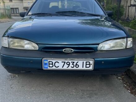 Форд Мондео 1994 у Самборе на Automoto.ua Синій Форд Мондео, об'ємом двигуна 1.6 л та пробігом 300 тис. км за 1050 $, фото 1 на Automoto.ua
