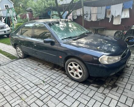 Синий Форд Мондео, объемом двигателя 0 л и пробегом 300 тыс. км за 899 $, фото 1 на Automoto.ua
