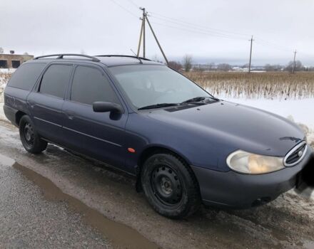 Синий Форд Мондео, объемом двигателя 1.8 л и пробегом 327 тыс. км за 1550 $, фото 1 на Automoto.ua