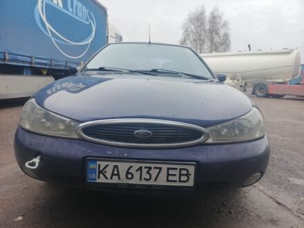 Синий Форд Мондео, объемом двигателя 1.8 л и пробегом 287 тыс. км за 1300 $, фото 1 на Automoto.ua