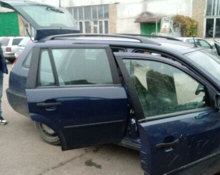Синий Форд Мондео, объемом двигателя 2 л и пробегом 315 тыс. км за 1000 $, фото 1 на Automoto.ua