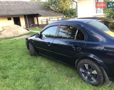 Синий Форд Мондео, объемом двигателя 2 л и пробегом 350 тыс. км за 3700 $, фото 1 на Automoto.ua