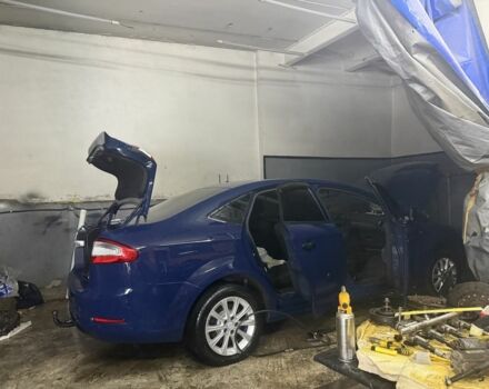 Синій Форд Мондео, об'ємом двигуна 1.6 л та пробігом 200 тис. км за 8500 $, фото 1 на Automoto.ua