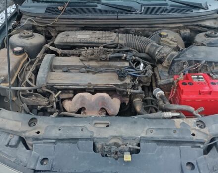 Зеленый Форд Мондео, объемом двигателя 1.8 л и пробегом 384 тыс. км за 1418 $, фото 9 на Automoto.ua