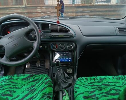 Зеленый Форд Мондео, объемом двигателя 1.8 л и пробегом 384 тыс. км за 1418 $, фото 6 на Automoto.ua