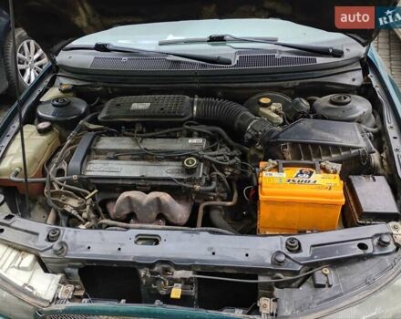 Зеленый Форд Мондео, объемом двигателя 1.8 л и пробегом 280 тыс. км за 1200 $, фото 3 на Automoto.ua