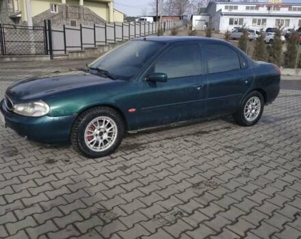 Зеленый Форд Мондео, объемом двигателя 1.8 л и пробегом 300 тыс. км за 2250 $, фото 7 на Automoto.ua