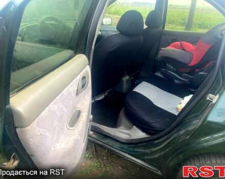 Зеленый Форд Мондео, объемом двигателя 1.8 л и пробегом 430 тыс. км за 3000 $, фото 3 на Automoto.ua