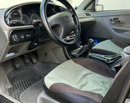 Зелений Форд Мондео, об'ємом двигуна 1.8 л та пробігом 124 тис. км за 2700 $, фото 4 на Automoto.ua