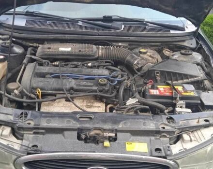 Зеленый Форд Мондео, объемом двигателя 2 л и пробегом 300 тыс. км за 2300 $, фото 6 на Automoto.ua