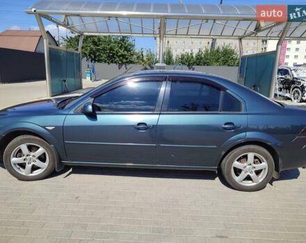 Зелений Форд Мондео, об'ємом двигуна 1.8 л та пробігом 216 тис. км за 3200 $, фото 2 на Automoto.ua