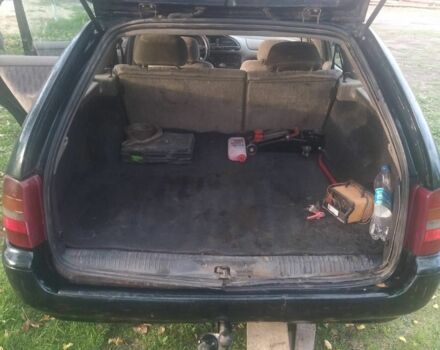 Зелений Форд Мондео, об'ємом двигуна 1.8 л та пробігом 300 тис. км за 1500 $, фото 5 на Automoto.ua