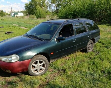 Зеленый Форд Мондео, объемом двигателя 1.8 л и пробегом 100 тыс. км за 1500 $, фото 1 на Automoto.ua