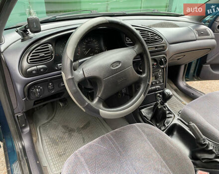 Зеленый Форд Мондео, объемом двигателя 1.8 л и пробегом 294 тыс. км за 2200 $, фото 8 на Automoto.ua