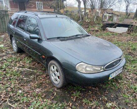 Зелений Форд Мондео, об'ємом двигуна 1.8 л та пробігом 300 тис. км за 2100 $, фото 3 на Automoto.ua