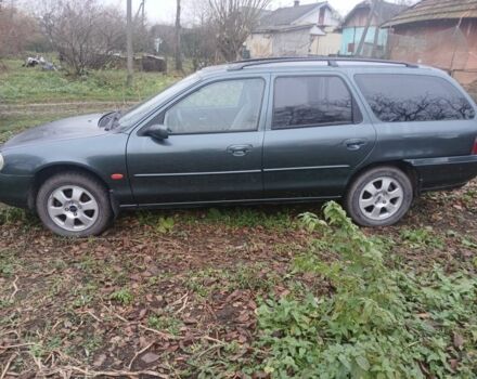 Зелений Форд Мондео, об'ємом двигуна 1.8 л та пробігом 300 тис. км за 2100 $, фото 1 на Automoto.ua