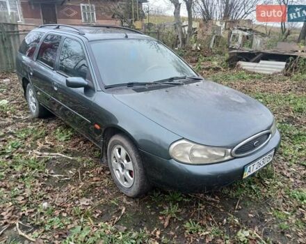 Зелений Форд Мондео, об'ємом двигуна 1.8 л та пробігом 300 тис. км за 2100 $, фото 2 на Automoto.ua