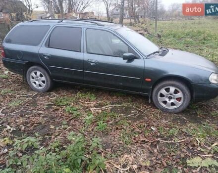 Зелений Форд Мондео, об'ємом двигуна 1.8 л та пробігом 300 тис. км за 2100 $, фото 1 на Automoto.ua