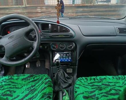 Зеленый Форд Мондео, объемом двигателя 1.8 л и пробегом 384 тыс. км за 1418 $, фото 5 на Automoto.ua