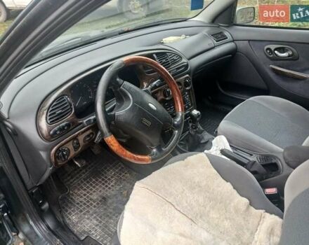 Зелений Форд Мондео, об'ємом двигуна 1.8 л та пробігом 300 тис. км за 2100 $, фото 3 на Automoto.ua