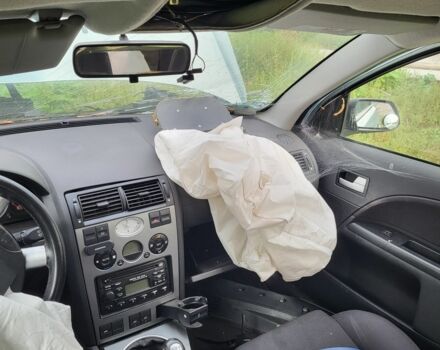 Зеленый Форд Мондео, объемом двигателя 1.8 л и пробегом 180 тыс. км за 800 $, фото 6 на Automoto.ua