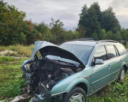 Зеленый Форд Мондео, объемом двигателя 1.8 л и пробегом 180 тыс. км за 800 $, фото 3 на Automoto.ua