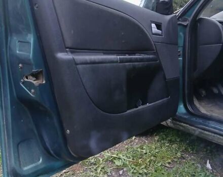 Зеленый Форд Мондео, объемом двигателя 2 л и пробегом 348 тыс. км за 2500 $, фото 4 на Automoto.ua