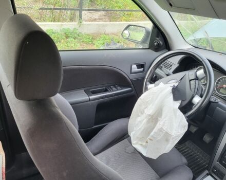 Зеленый Форд Мондео, объемом двигателя 1.8 л и пробегом 180 тыс. км за 800 $, фото 7 на Automoto.ua