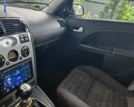 Зеленый Форд Мондео, объемом двигателя 2 л и пробегом 348 тыс. км за 2500 $, фото 1 на Automoto.ua