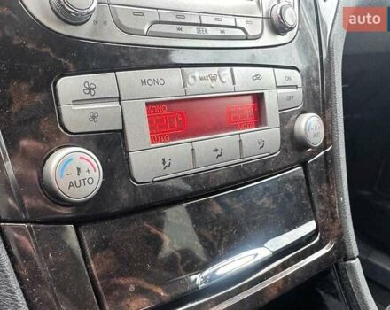 Зеленый Форд Мондео, объемом двигателя 2 л и пробегом 343 тыс. км за 6190 $, фото 23 на Automoto.ua