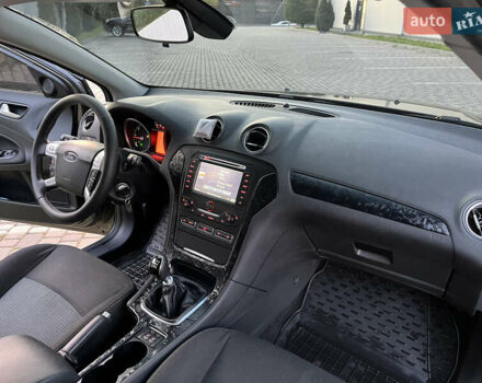 Зелений Форд Мондео, об'ємом двигуна 1.6 л та пробігом 198 тис. км за 8300 $, фото 30 на Automoto.ua