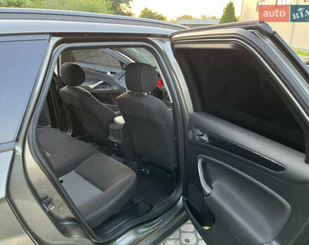 Зелений Форд Мондео, об'ємом двигуна 1.6 л та пробігом 198 тис. км за 8300 $, фото 27 на Automoto.ua