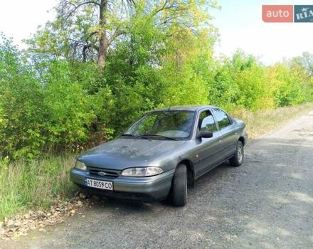 Зелений Форд Мондео, об'ємом двигуна 1.6 л та пробігом 358 тис. км за 1000 $, фото 1 на Automoto.ua