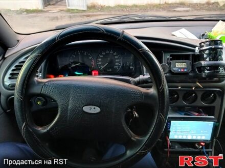 Зеленый Форд Мондео, объемом двигателя 2 л и пробегом 340 тыс. км за 2010 $, фото 1 на Automoto.ua