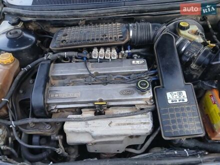 Форд Мондео 1994 у Чернівцях на Automoto.ua Зелений Форд Мондео, об'ємом двигуна 1.6 л та пробігом 340 тис. км за 1550 $, фото 1 на Automoto.ua