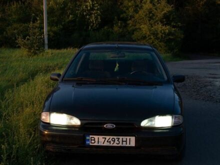 Форд Мондео 1994 в Кременчуге на Automoto.ua Зеленый Форд Мондео, объемом двигателя 1.8 л и пробегом 1000 тыс. км за 1750 $, фото 1 на Automoto.ua