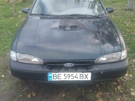 Зеленый Форд Мондео, объемом двигателя 1.8 л и пробегом 300 тыс. км за 1500 $, фото 1 на Automoto.ua