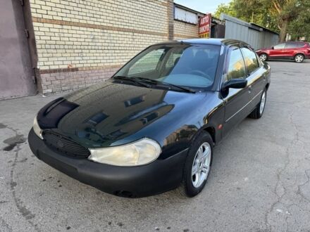 Форд Мондео 1996 у Харкові на Automoto.ua Зелений Форд Мондео, об'ємом двигуна 2 л та пробігом 285 тис. км за 1850 $, фото 1 на Automoto.ua