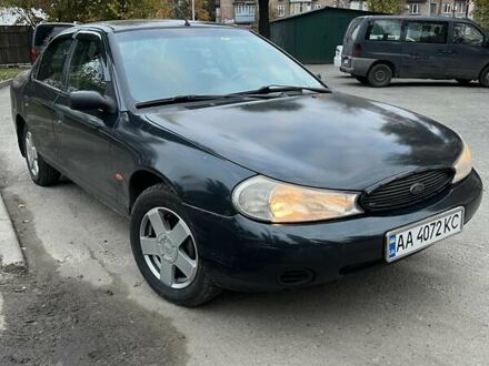 Зеленый Форд Мондео, объемом двигателя 1.6 л и пробегом 483 тыс. км за 2350 $, фото 1 на Automoto.ua