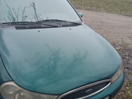 Зеленый Форд Мондео, объемом двигателя 1.8 л и пробегом 384 тыс. км за 1418 $, фото 1 на Automoto.ua