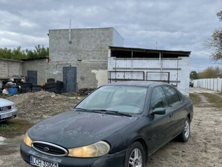 Зеленый Форд Мондео, объемом двигателя 1.8 л и пробегом 320 тыс. км за 500 $, фото 1 на Automoto.ua