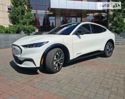 Білий Форд Mustang Mach-E, об'ємом двигуна 0 л та пробігом 48 тис. км за 24800 $, фото 2 на Automoto.ua