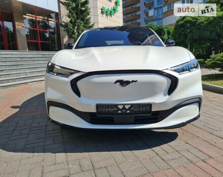 Білий Форд Mustang Mach-E, об'ємом двигуна 0 л та пробігом 48 тис. км за 24800 $, фото 1 на Automoto.ua