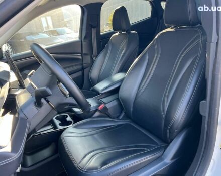 Белый Форд Mustang Mach-E, объемом двигателя 0 л и пробегом 55 тыс. км за 27590 $, фото 18 на Automoto.ua