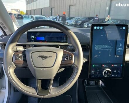 Белый Форд Mustang Mach-E, объемом двигателя 0 л и пробегом 55 тыс. км за 27590 $, фото 22 на Automoto.ua