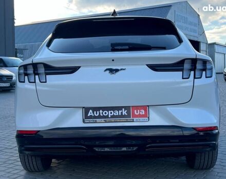 Белый Форд Mustang Mach-E, объемом двигателя 0 л и пробегом 55 тыс. км за 27590 $, фото 9 на Automoto.ua